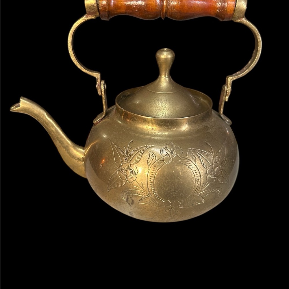 Elegant Brass Teapot with Wooden Handle
